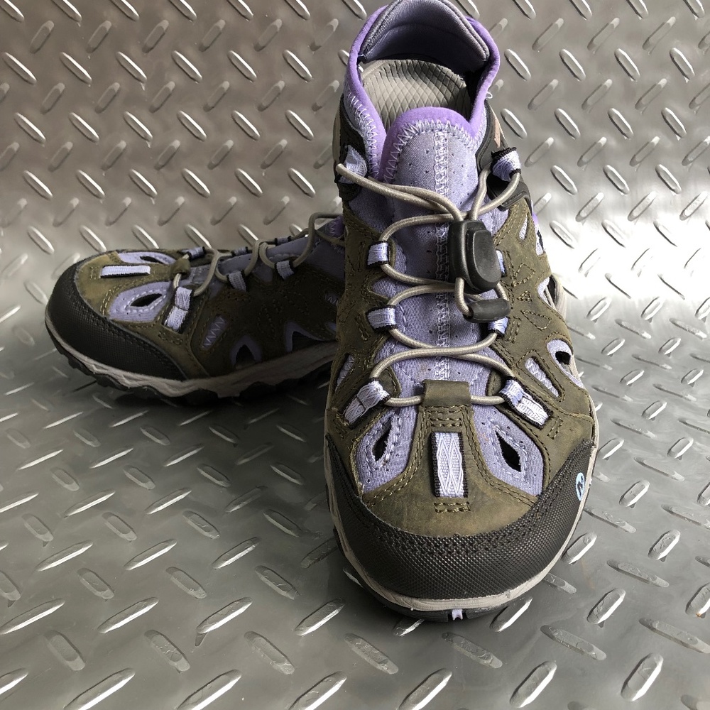 Merrell Castle Rock Women's Lavender Gray All Terrain Hiking Shoe - Size 7.5